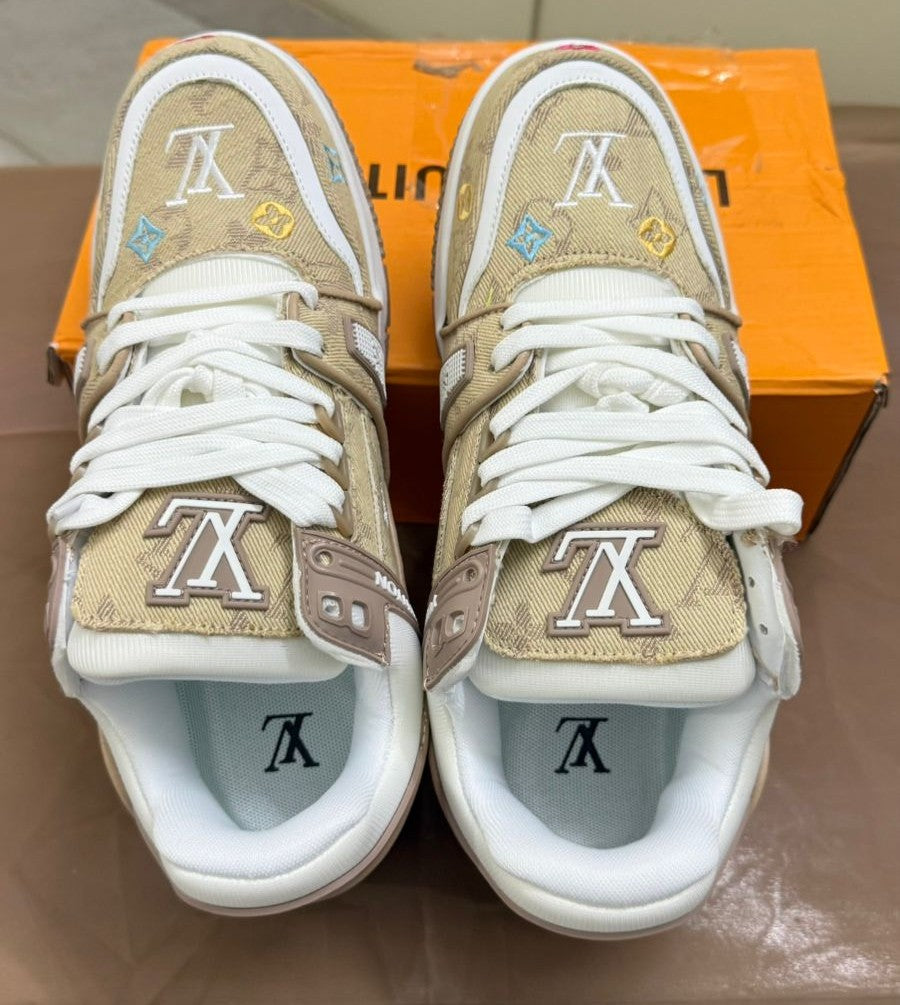 New casual shoe